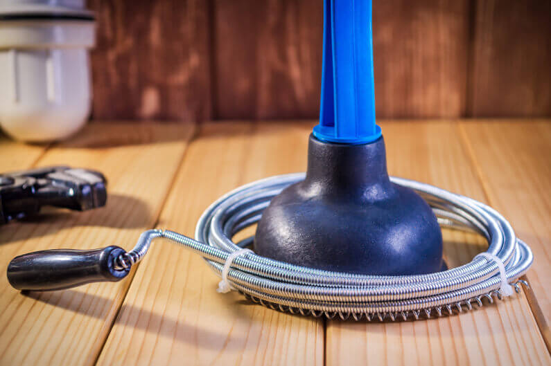 different ways to unclog a toilet