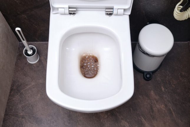 Toilet clog clearance problems